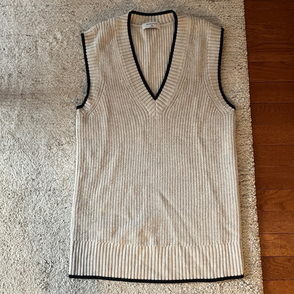 Aritizia Babaton Knit Sweater Vest